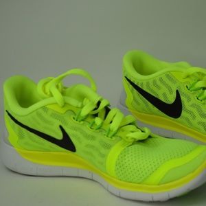 Nike Flex 2014 Rn 642791 017 Herren Sportschuhe BlackWhite Nike Flex 2014 Rn 642791 017 Herren Sportschuhe BlackWhite